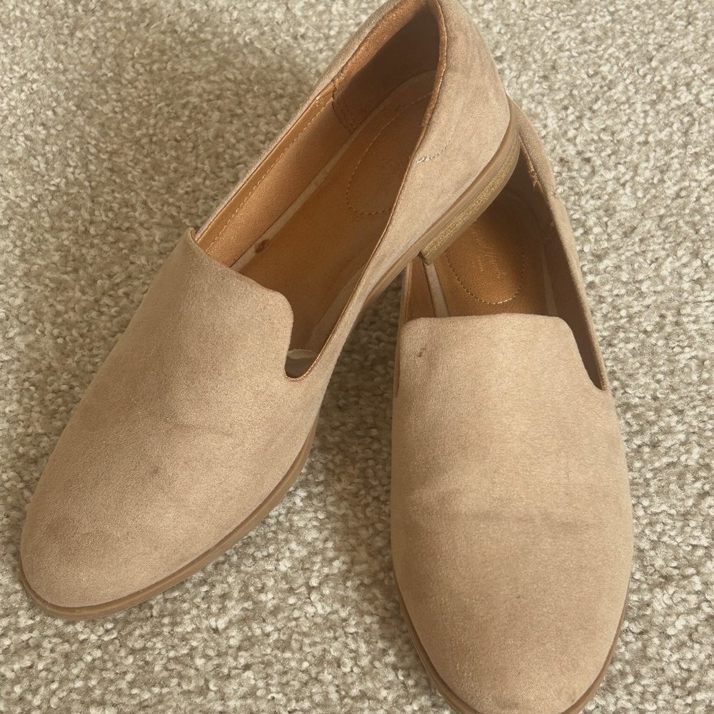 Universal Thread Adeline Microsuede Round Toe Flat Loafers Tan Size 8.5